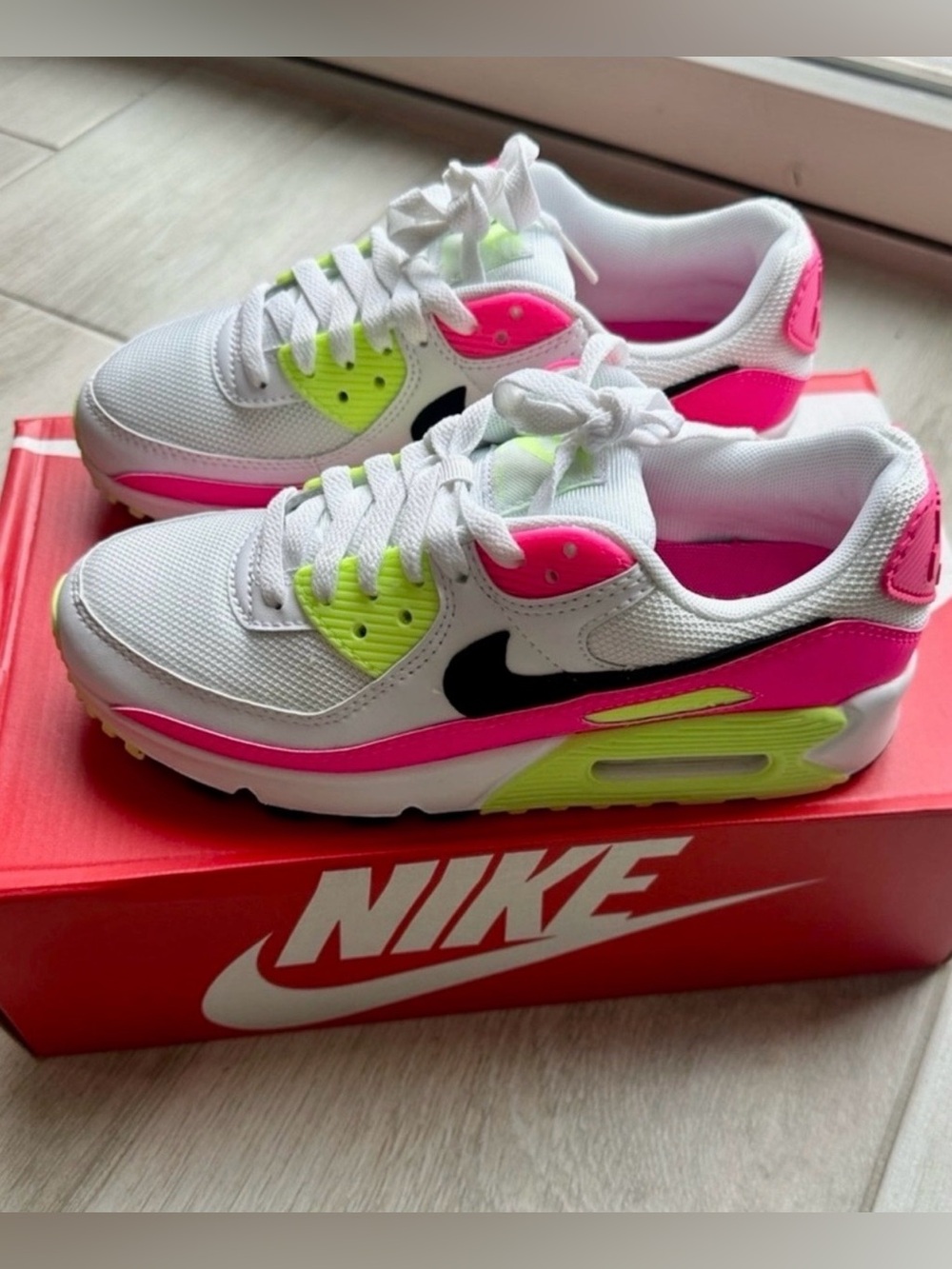 Nike Air Max 90 Hyper Pink Volt Women’s 6.5 Brand New Sneakers CT1030-100